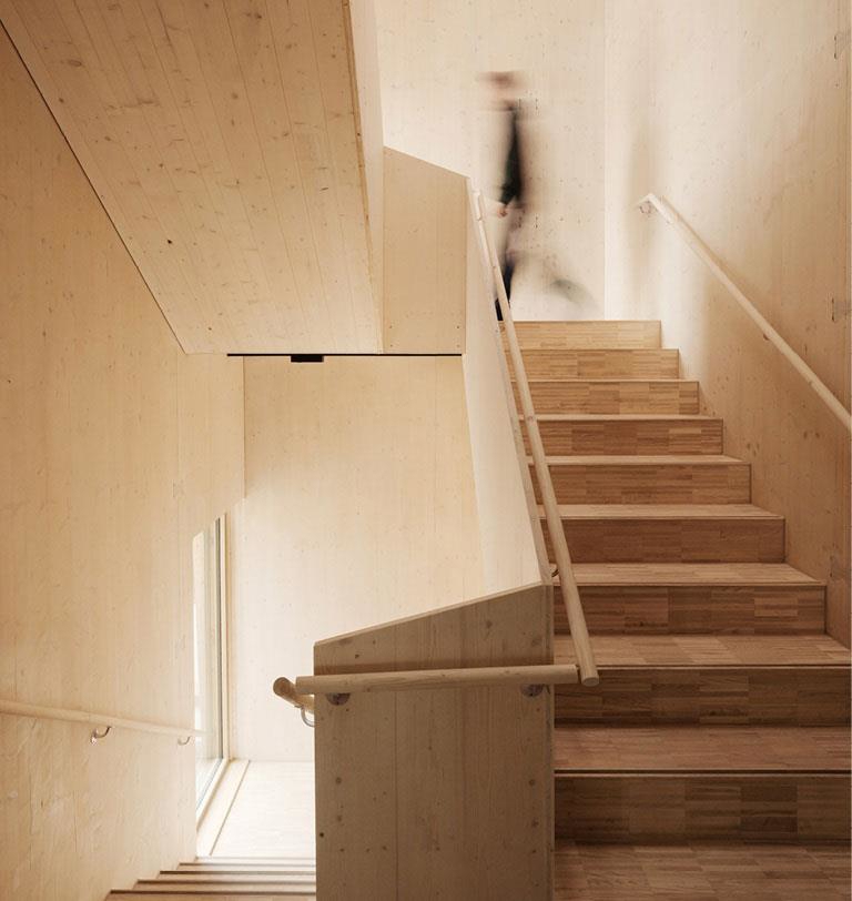 Bilde 6: Hasle Tre, Oslo. Byggherre: Höegh Eiendom AS. Arkitekt/landskapsarkitekt/interiørarkitekt: Oslo Tre AS/Grindaker AS/Interiørarkitektur og design AS/Romlaboratoriet. Foto: Einar Aslaksen