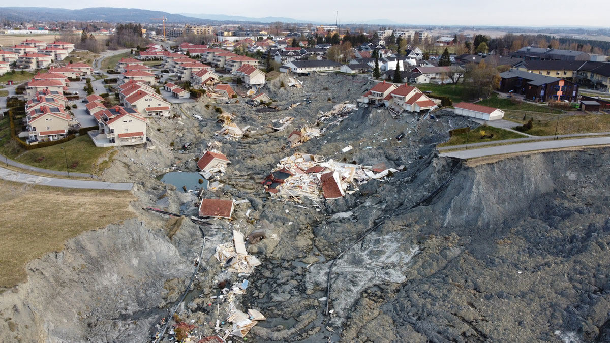 Figur 2.4 Oversikt over øvre del av skredgropa på Ask i Gjerdrum kommune 3. mai 2021.