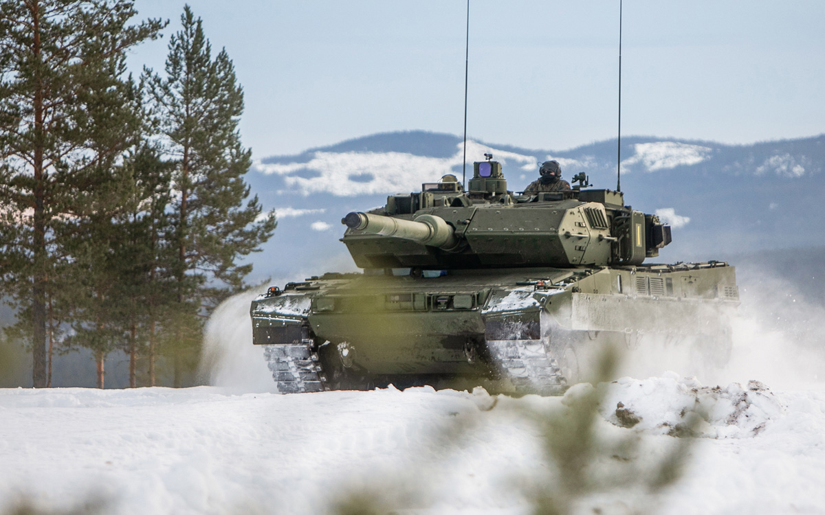 Figur 12.15 Plattformene har fortsatt en viktig rolle. I 2023 ble det bekreftet at Hæren anskaffer stridsvognen Leopard 2 A7.