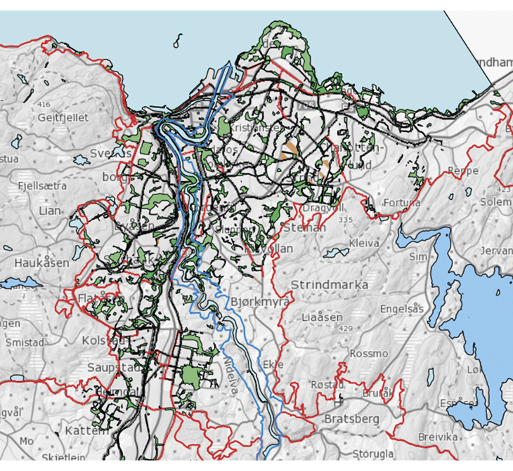 Figure 5.3 Map showing the green structure and the limit of the built-up zone (red lines) in part of Trondheim. The corridor along the river Nidelven is shown in blue. The map was produced using the municipality’s digital mapping tool.