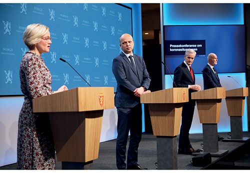 Figur 2.17 Pressekonferanse om koronasituasjonen 1. februar 2022.