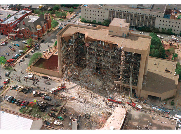 Figur 4.3 Massive ødeleggelser som følge av angrepet mot USAs føderale myndigheters administrasjonsbygning i Oklahoma City 1995.