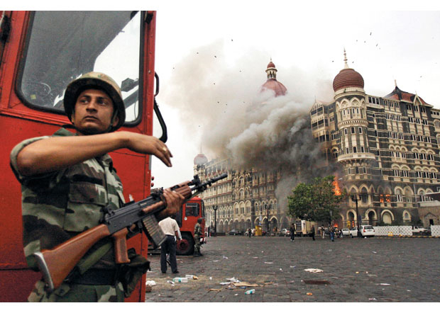 Figur 4.8 Angrep mot Taj Mahal Palacec Hotel i Mumbai 2008. Elleve koordinerte skyte- og bombeangrep ble gjennomført mot sivile mål i løpet av 64 timer.