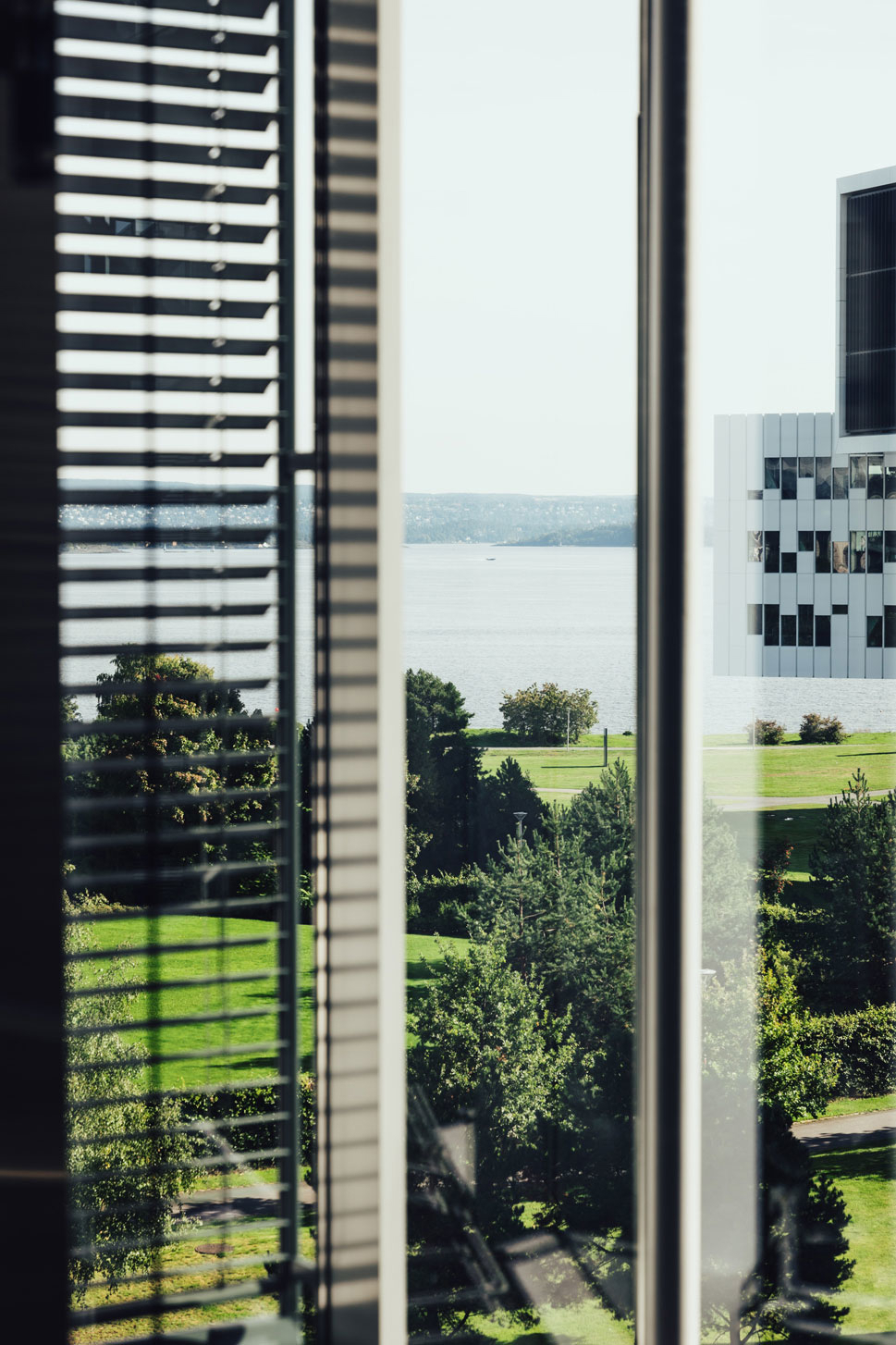 Figur 6.5 Utsikt fra DEKSAs kontorer på Fornebu.