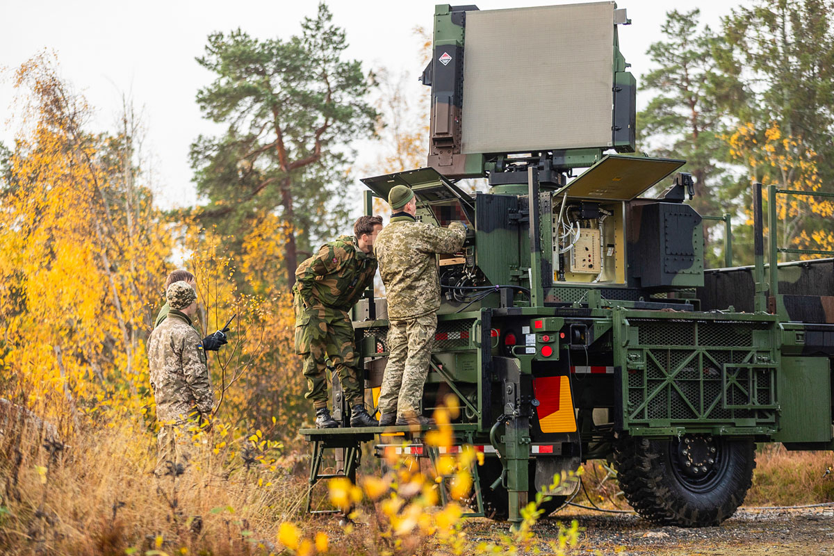 Figur 7.1 Ukrainske soldater får utdanning og trening i bruken av National Advanced Surface-to-Air Missile System (NASAMS).