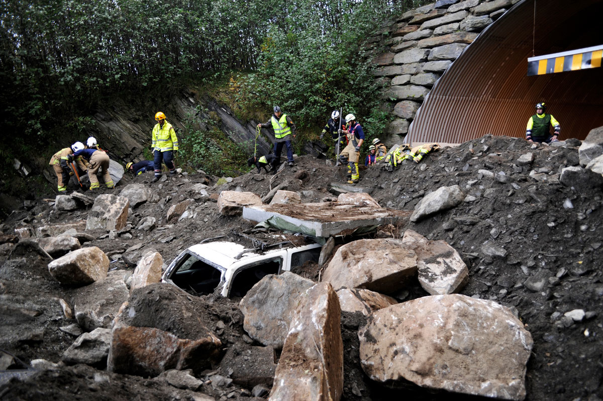 Figure 10.3 Training exercise, landslide beside a tunnel