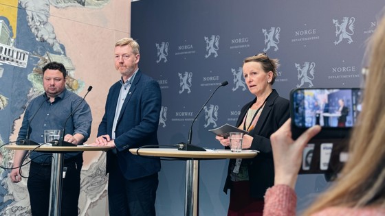 Presskonferanse om statens tilbud i jordbruksforhandlingene.